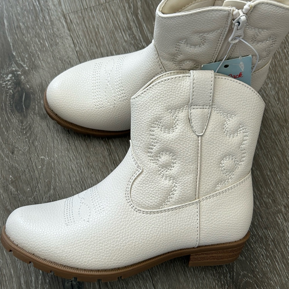 Off White girls Western Ankle Boots - Zipper
Closure size 13